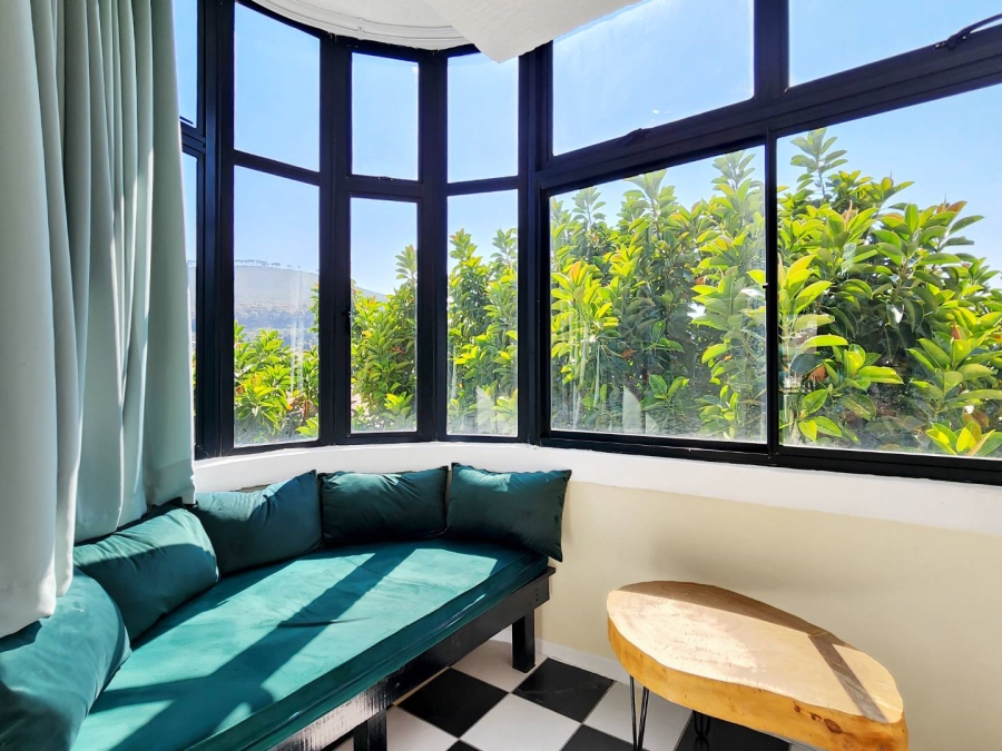 To Let 2 Bedroom Property for Rent in Gardens Western Cape